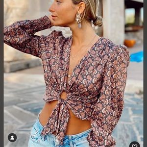 Zara Bloggers favorite Crop Floral Long Sleeve Top Blouse